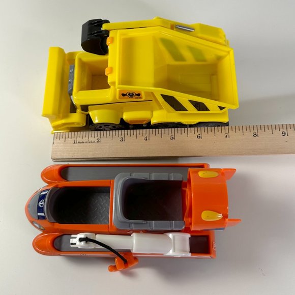 Toys Paw Patrol Hovercraft Type Rescue Unit and Rescue Bulldozer Moveable Scoop - Picture 7 of 7